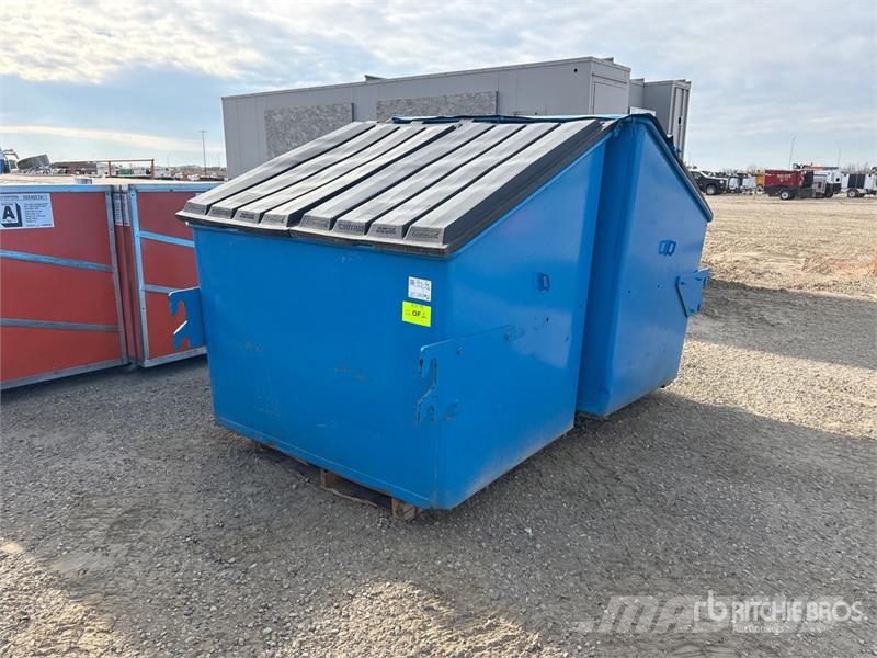  Quantity of (2) 4 Yard Bins مكونات أخرى