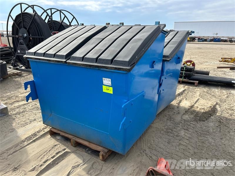  Quantity of (2) 4 Yard Bins مكونات أخرى