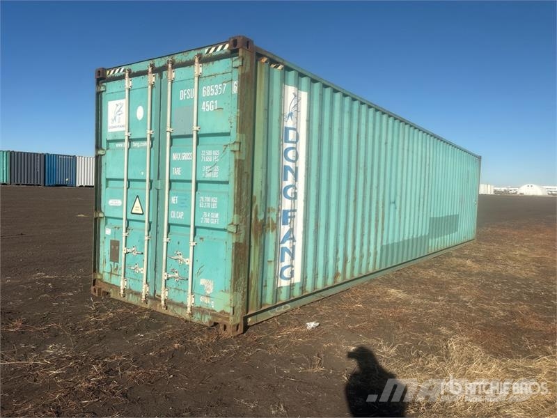Quantity Of (2) 40 ft Storage Container Контейнери за съхранение