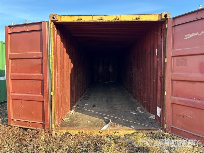 Quantity of (2) 40 ft Storage Container Container per immagazzinare