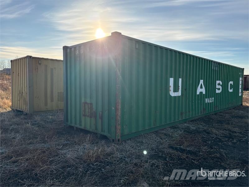 Quantity of (2) 40 ft Storage Container Container per immagazzinare