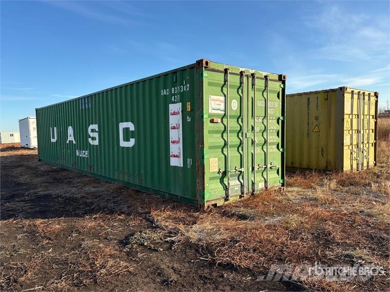Quantity of (2) 40 ft Storage Container Container per immagazzinare