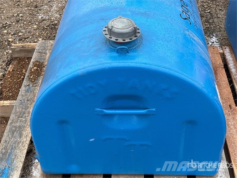 Quantity of (2) 454 L Steel Fuel Tank Kraftstoff- und Zusatzstoffbehälter