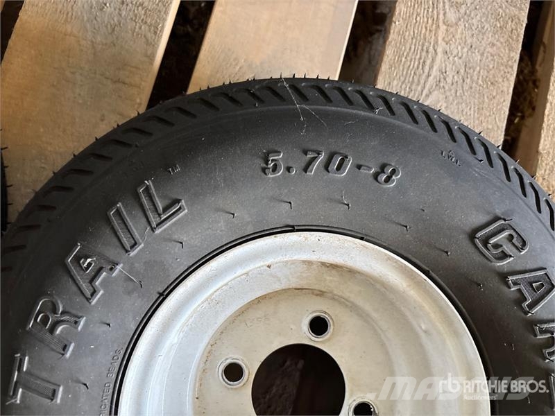  Quantity of (2) 5.70-8 Tires مكونات أخرى