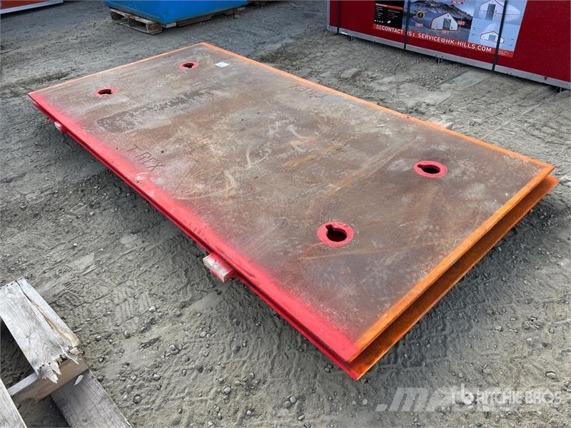 Quantity of (2) 5 ft x 8 ft (0.75 in Thick) Road E مكونات أخرى