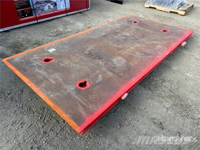 Quantity of (2) 5 ft x 8 ft (0.75 in Thick) Road E مكونات أخرى