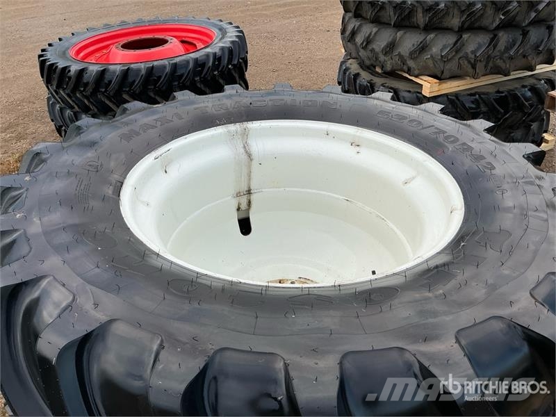 Quantity of (2) 620/70R42 Tires (Unused) Opony, koła i felgi