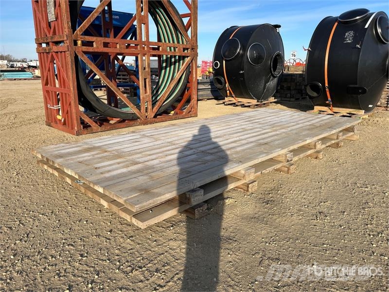  Quantity of (2) 7 ft x 17.5 ft Heavy Duty Wooden P Építőipar - Egyebek