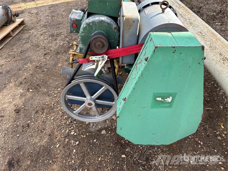 Quantity of (2) 7 in x Electric Grain Auger Taşıma ekipmanları
