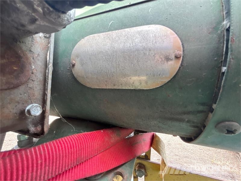Quantity of (2) 7 in x Electric Grain Auger Taşıma ekipmanları