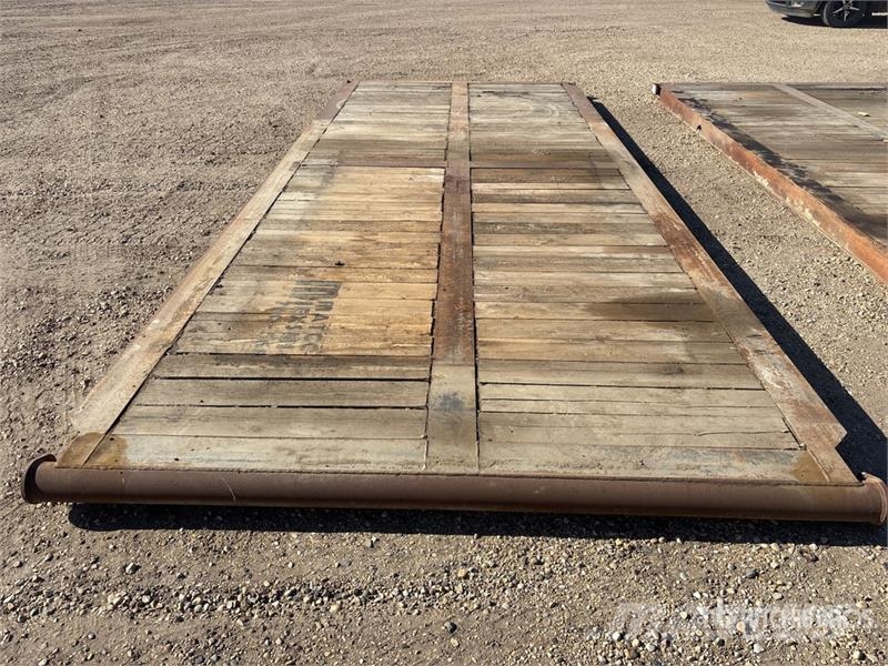 Quantity of (2) 8 ft x 20 ft Rig Mats Dodatki in rezervni deli za opremo za vrtanje