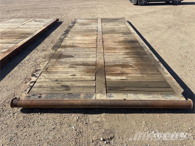Quantity of (2) 8 ft x 20 ft Rig Mats Dodatki in rezervni deli za opremo za vrtanje