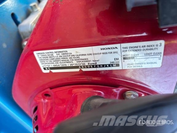 Quantity of (2) 8 gal Portable Air Compressor Kompressoren