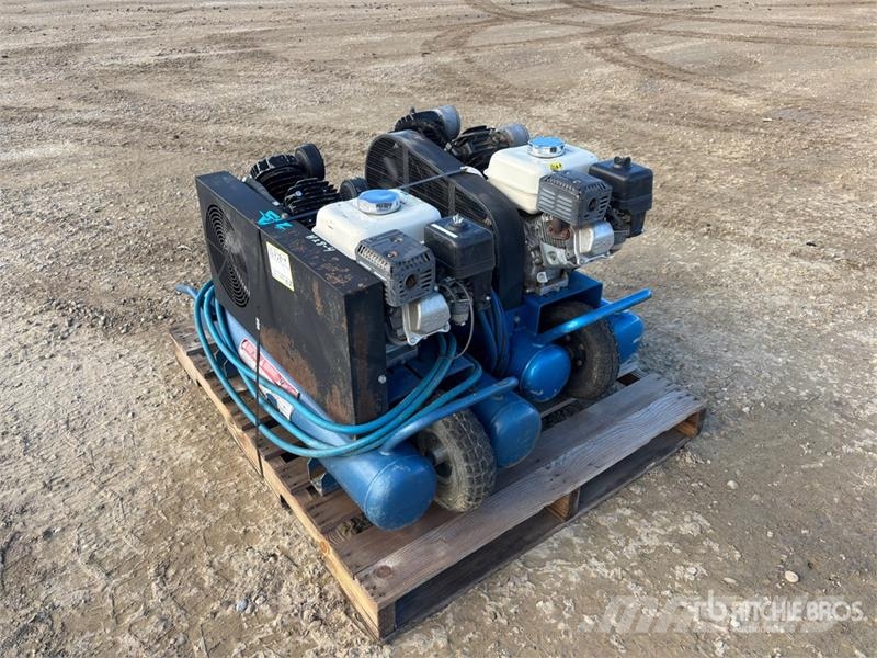 Quantity of (2) 8 gal Portable Air Compressor Kompressoren