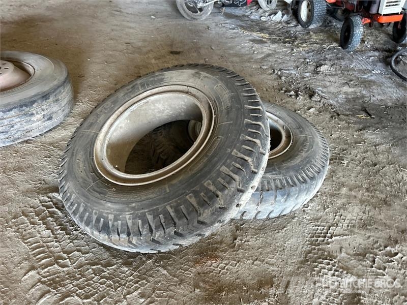 Quantity of (2) 9.00-20 Tires Tyres, wheels and rims