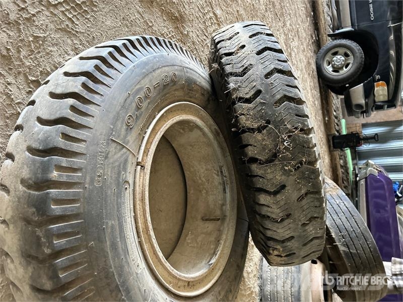 Quantity of (2) 9.00-20 Tires Tyres, wheels and rims