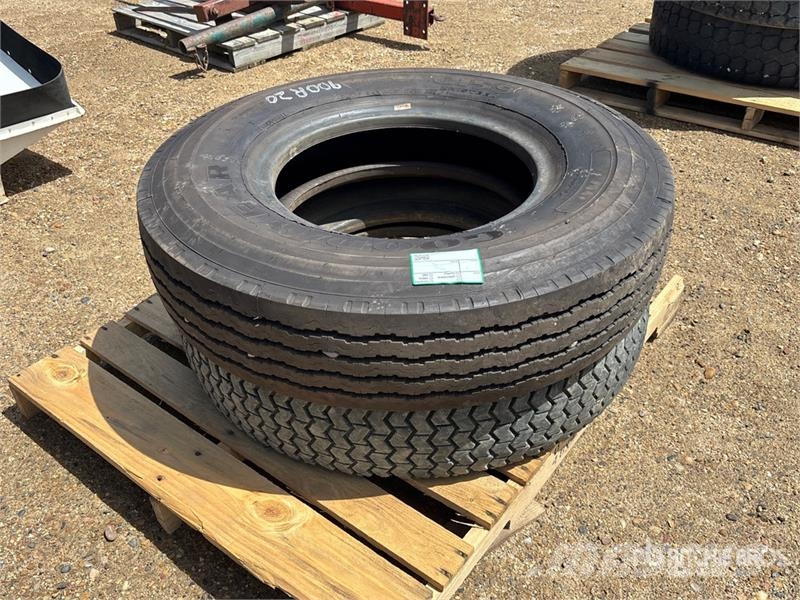 Quantity of (2) 9.00R20 Tires Opony, koła i felgi
