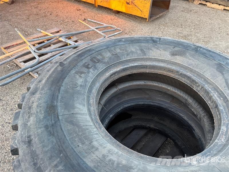 Quantity of (2) Aeolus 14.00R25 Tires Шины и колёса