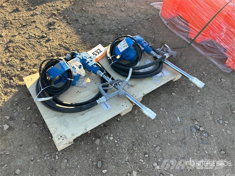 Quantity of (2) Agriquip GLGP20 Transfer Fuel Pum Sonstige Baumaschinen