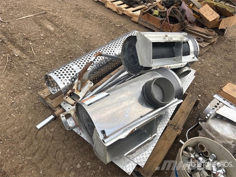 Quantity of (2) Air Cleaners Transportes - Outros