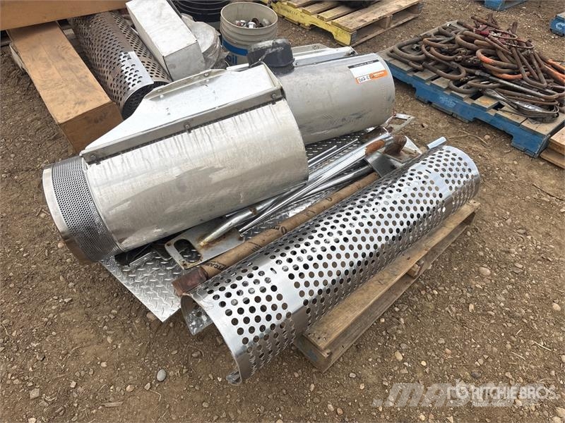 Quantity of (2) Air Cleaners Transportes - Outros
