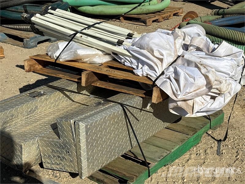  Quantity of (2) Aluminum Tool box معدات النقل - غير ذلك