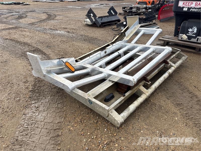  Quantity of (2) Aluminum Bumper Transportes - Outros
