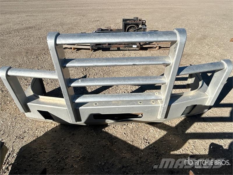 Quantity of (2) Aluminum Truck Bumper Коммерческий транспорт - Другие