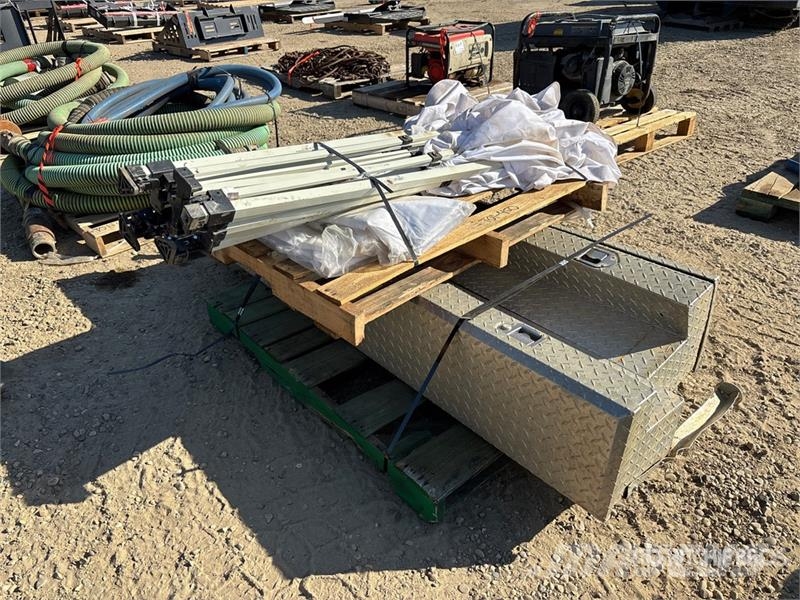  Quantity of (2) Aluminum Tool box معدات النقل - غير ذلك