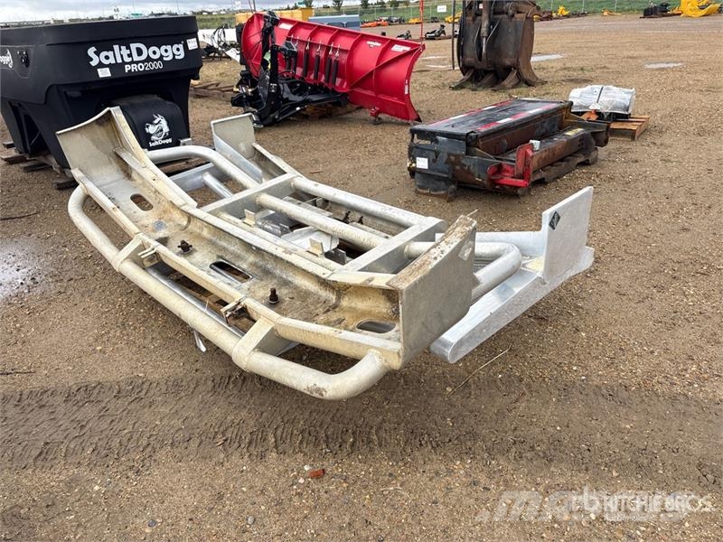 Quantity of (2) Aluminum Bumper Transportes - Outros
