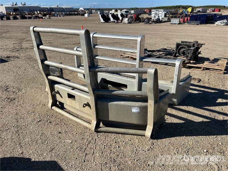 Quantity of (2) Aluminum Truck Bumper Коммерческий транспорт - Другие