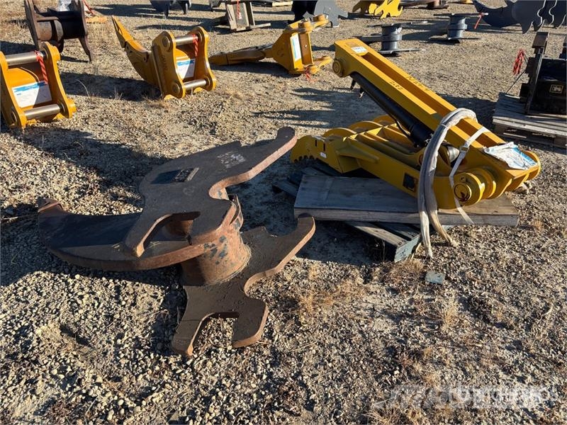 Quantity of (2) Attachments Ostale komponente za građevinarstvo
