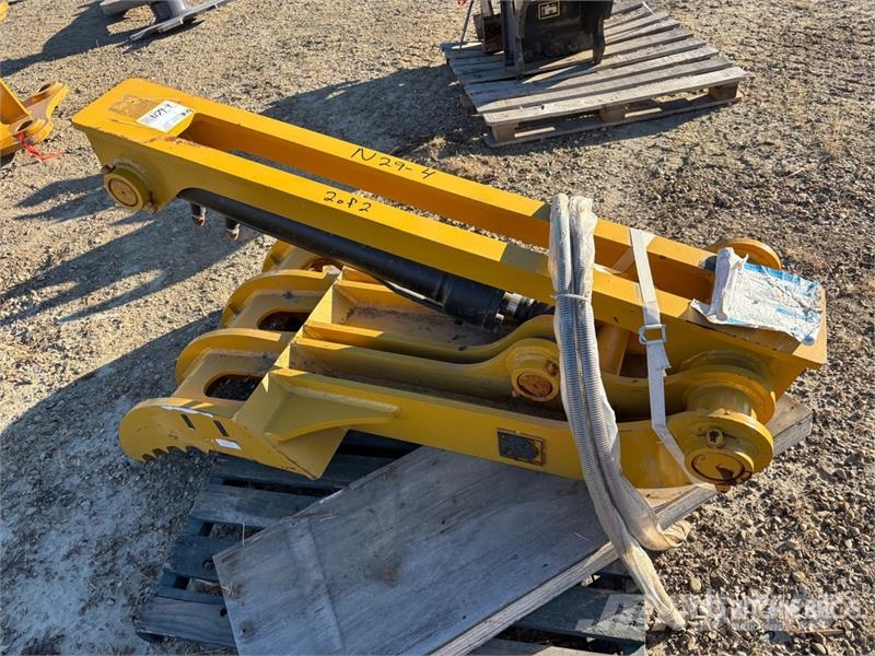 Quantity of (2) Attachments Ostale komponente za građevinarstvo