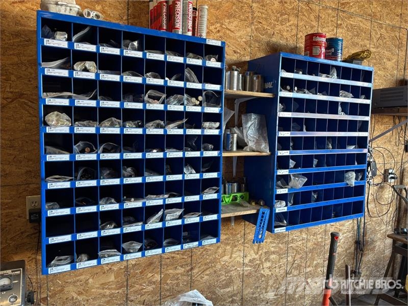  Quantity of (2) Bolt Bins مكونات أخرى