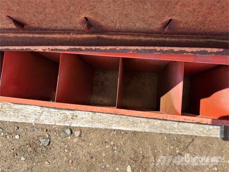 Quantity of (2) Bolt Bin Säiliöt ja siilot