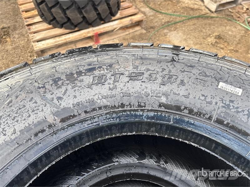Quantity of (2) Boto 385/65R22.5 Tires (Unused) 轮胎、车轮和轮圈