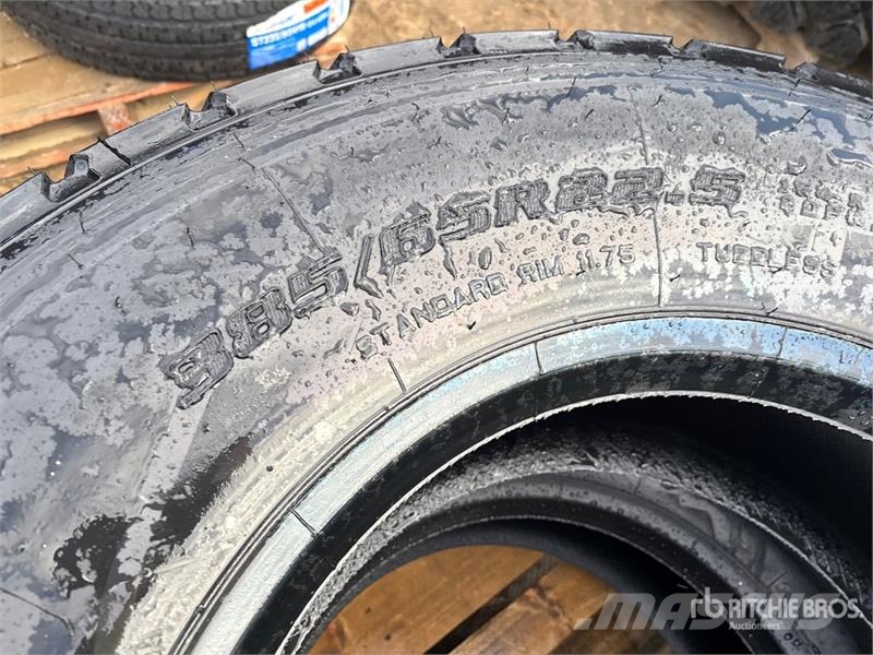 Quantity of (2) Boto 385/65R22.5 Tires (Unused) 轮胎、车轮和轮圈