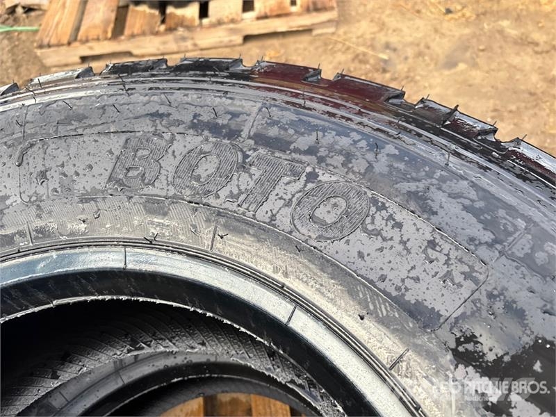 Quantity of (2) Boto 385/65R22.5 Tires (Unused) 轮胎、车轮和轮圈