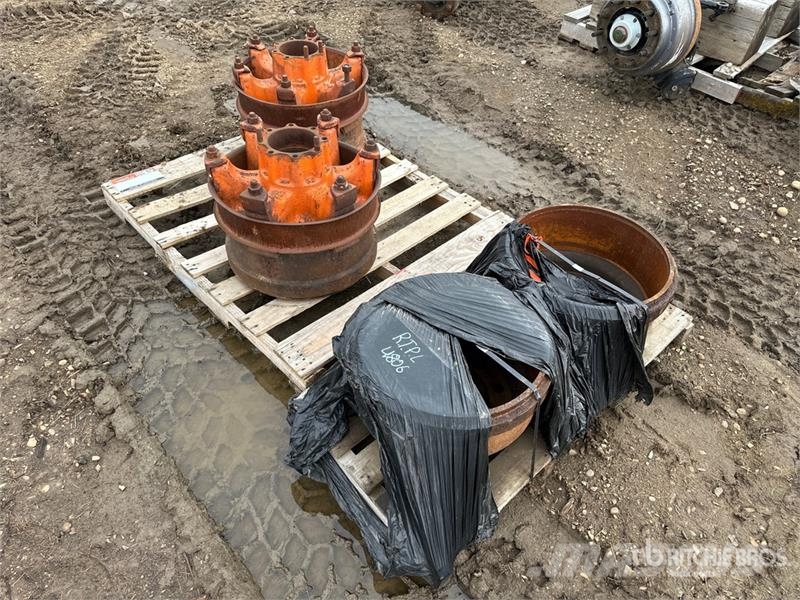 Quantity of (2) Brake Drums Ostale kargo komponente