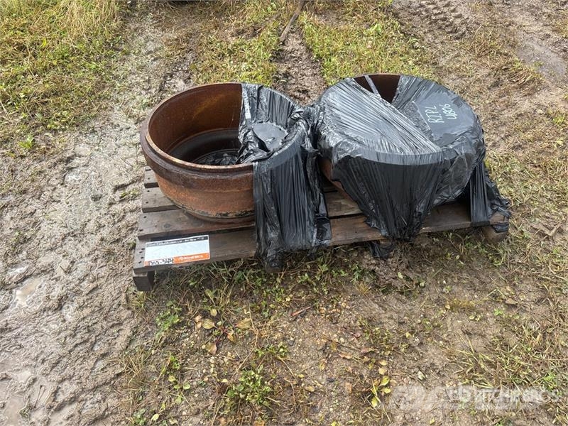 Quantity of (2) Brake Drums Ostale kargo komponente