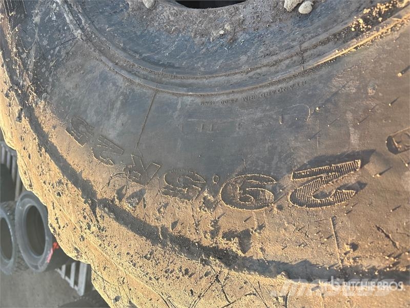 Quantity of (2) Bridgestone/Michelin 29.5R25 Tires Gume, točkovi i felne