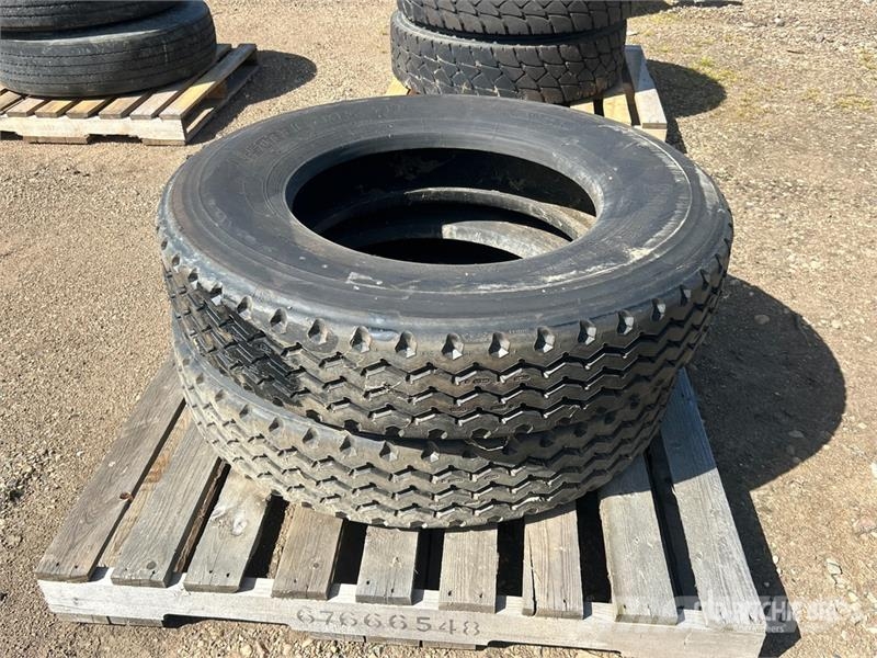  Quantity of (2) Bridgestone 11R24.5 Tires Llantas