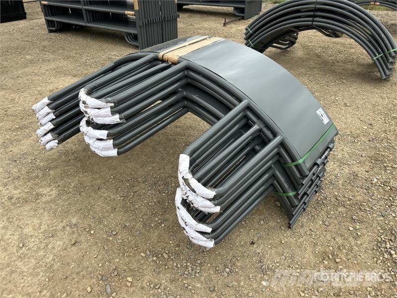 Quantity of (2) BYT STBF45 Sheeted Tombstone Bale Karjan ruokintalaitteet