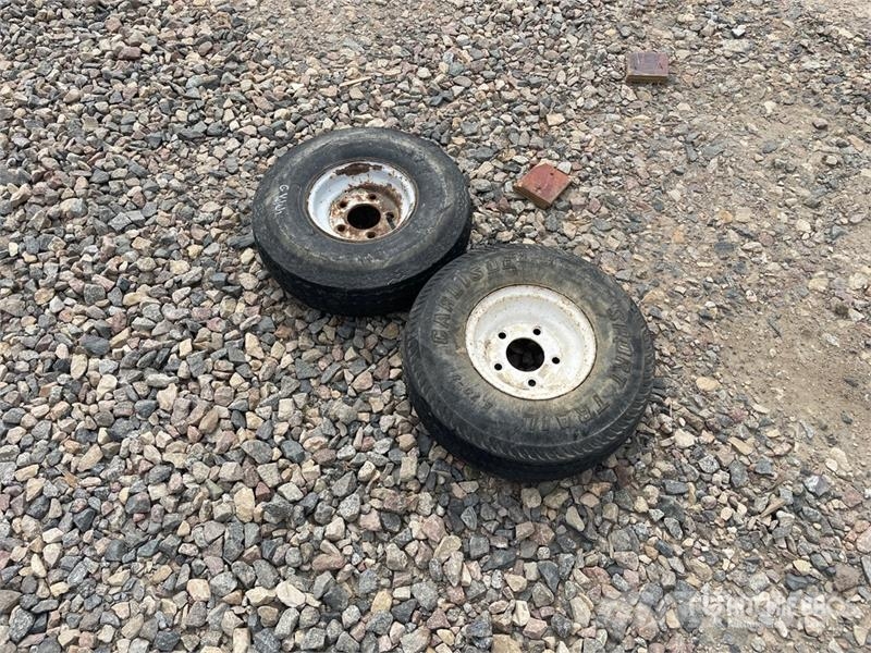  Quantity of (2) Carlisle 5.70-8 Tires Tyres, wheels and rims