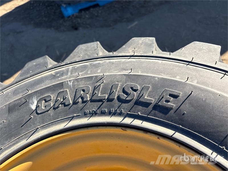  Quantity of (2) Carlisle 14x17.5 Foam Filled Tires Riepas, riteņi un diski
