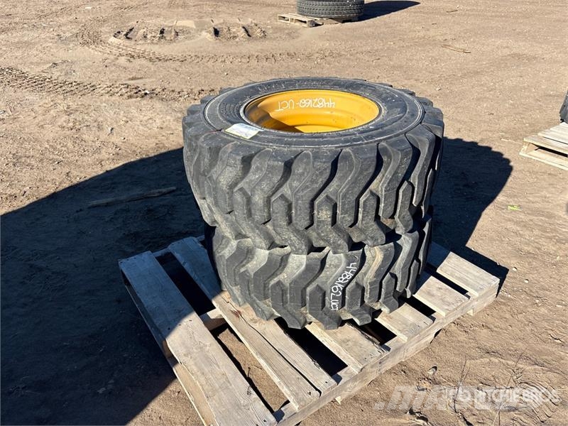  Quantity of (2) Carlisle 14x17.5 Foam Filled Tires Riepas, riteņi un diski