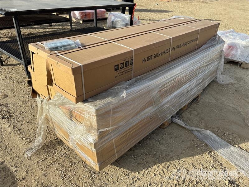 Quantity of (2) CG2541D Roll Up Electric Doors Andre komponenter