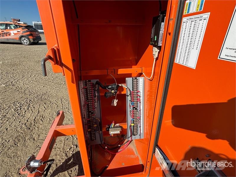  Quantity of (2)  Construction Traffic Control Traf Lichtmasten