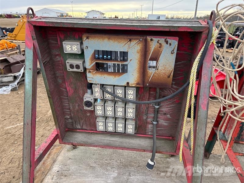 Quantity of (2) Control Panel Būvniecība- Citi