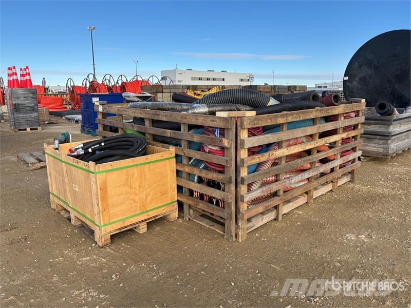 Quantity of (2) Crates of Hose Andre komponenter